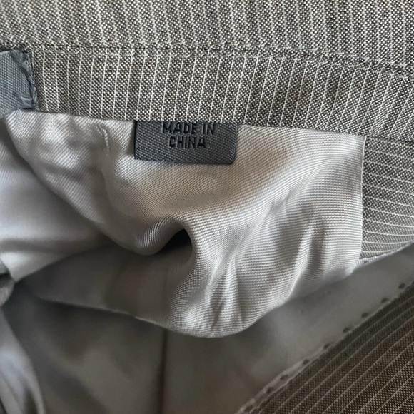 DKNY Men's Grey Pinstripe 100% Wool Lightweight Suit Jacket Sports Coat 42R - Picture 5 of 10